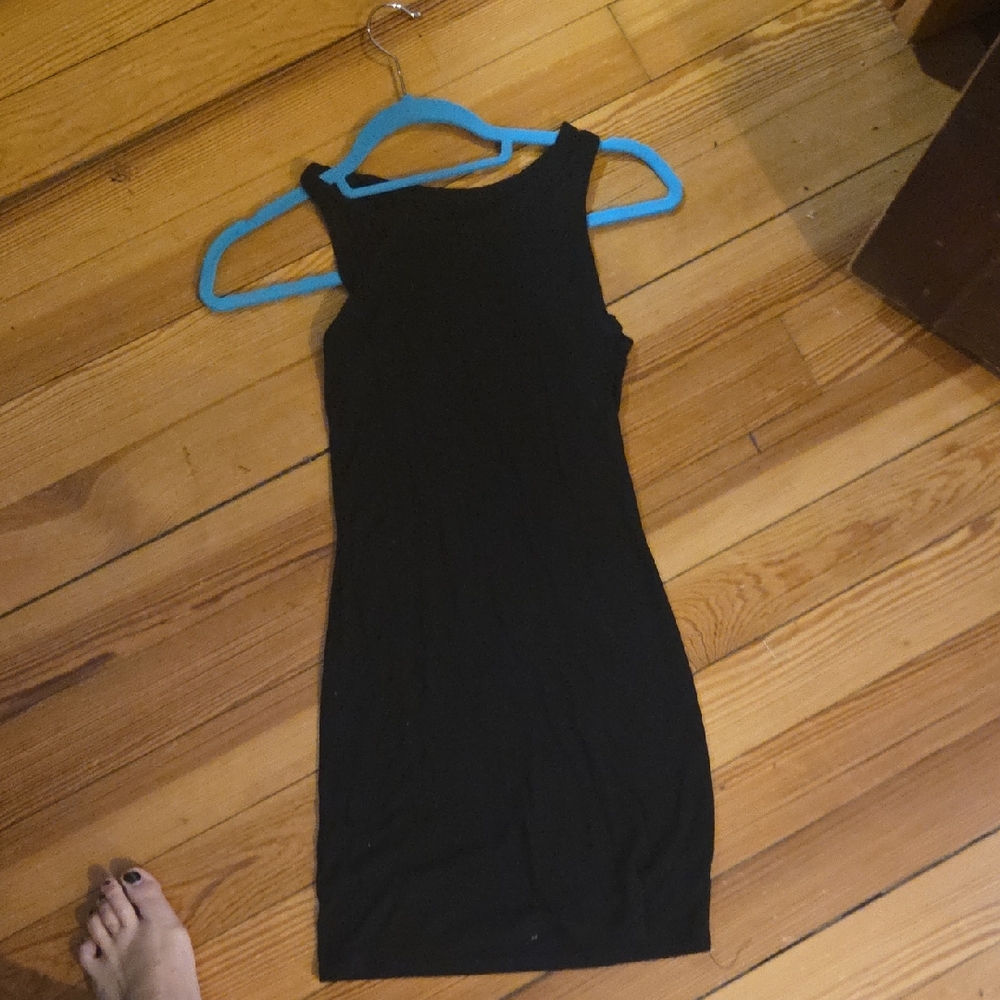 Elegant Black Sleeveless Dress